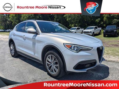 Moonlight Gray Metallic 2022 Alfa Romeo Stelvio Sprint