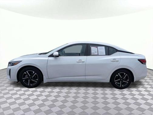 Aspen White Tricoat 2024 Nissan Sentra SV
