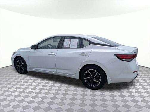 Aspen White Tricoat 2024 Nissan Sentra SV