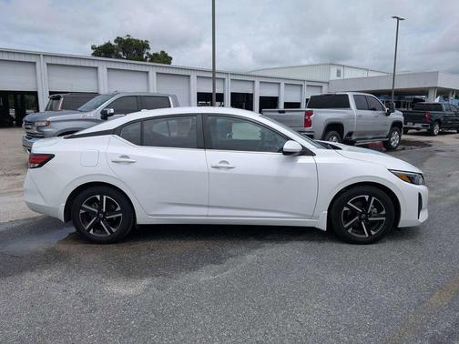 Aspen White Tricoat 2024 Nissan Sentra SV
