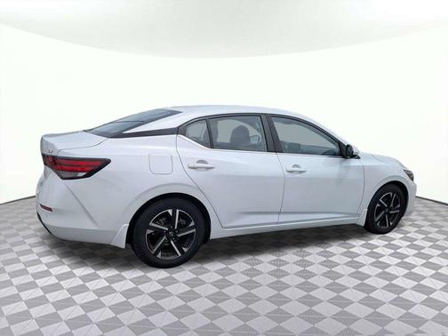 Aspen White Tricoat 2024 Nissan Sentra SV