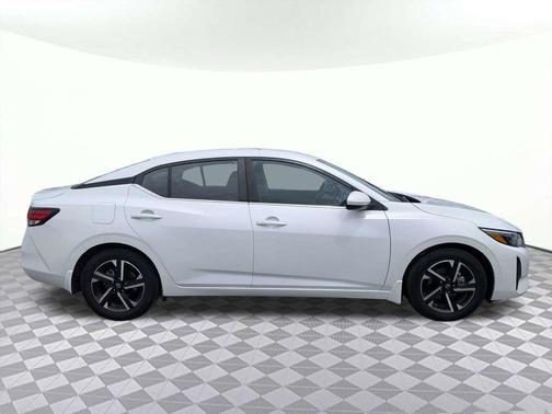 Aspen White Tricoat 2024 Nissan Sentra SV