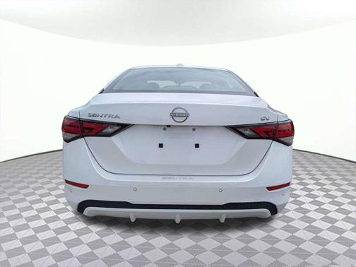 Aspen White Tricoat 2024 Nissan Sentra SV