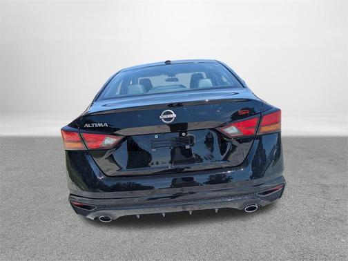 2025 Nissan Altima SR FWD