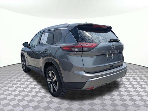 Gun Metallic 2026 Nissan Rogue SL