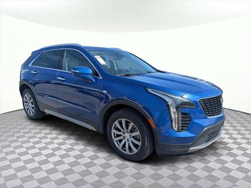 2022 Cadillac XT4 Premium Luxury