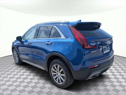 2022 Cadillac XT4 Premium Luxury