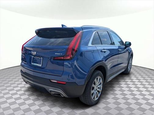 2022 Cadillac XT4 Premium Luxury