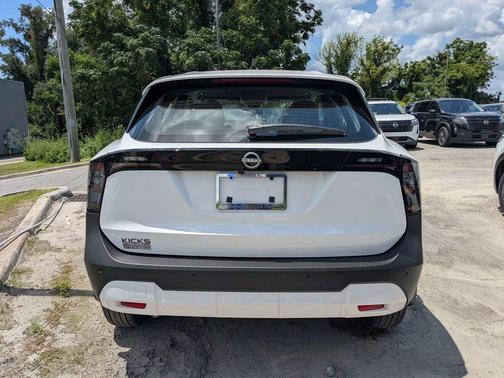 Fresh Powder 2026 Nissan Kicks S
