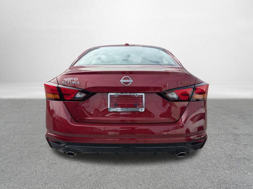 2025 Nissan Altima SR FWD