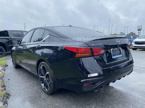 Super Black 2026 Nissan Altima SR FWD