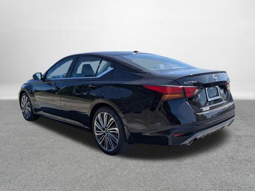 Super Black 2026 Nissan Altima 2.5 SV