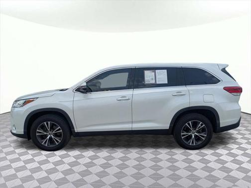2019 Toyota Highlander LE I4