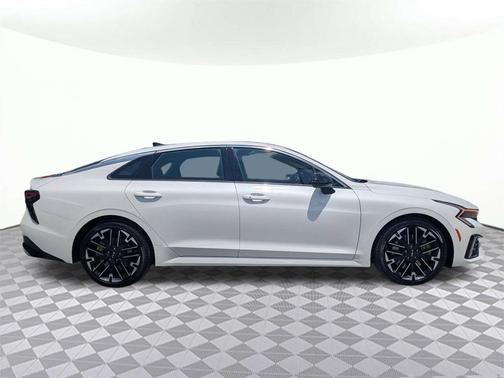 2025 Kia K5 GT