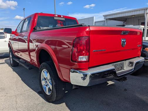 2018 RAM 1500 SLT