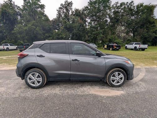 Gun Metallic 2021 Nissan Kicks S