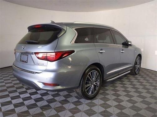 Photo 4 of 30 of 2017 INFINITI QX60 Base