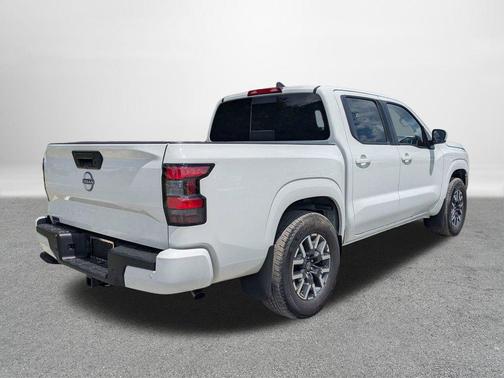 Glacier White 2026 Nissan Frontier SV