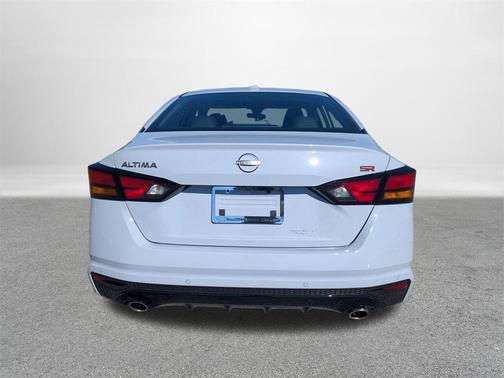 2025 Nissan Altima SR FWD