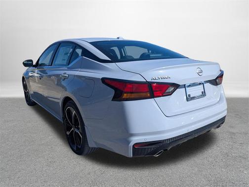 2025 Nissan Altima SR FWD