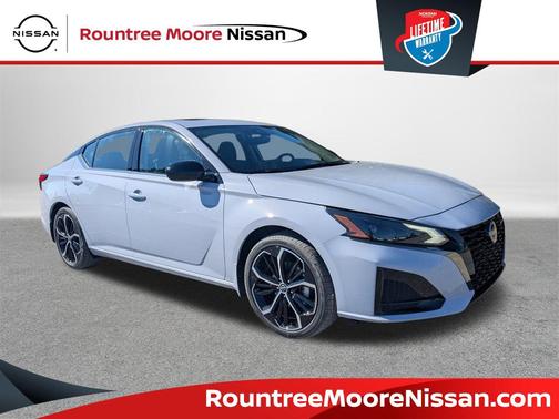 2025 Nissan Altima SR FWD