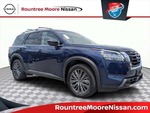 2023 Nissan Pathfinder SL 4WD