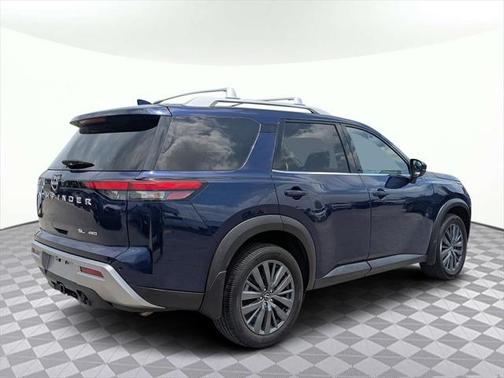 2023 Nissan Pathfinder SL 4WD