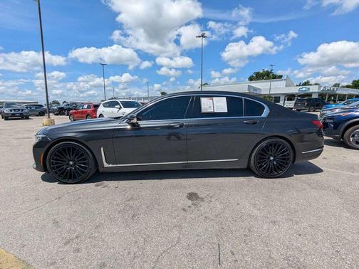 Dark Graphite Metallic 2020 BMW 740 740i