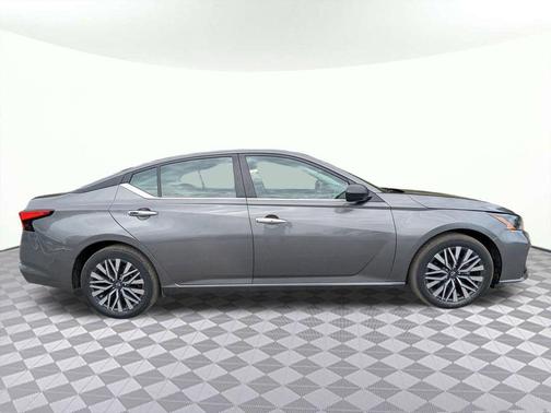 Gun Metallic 2025 Nissan Altima 2.5 SV