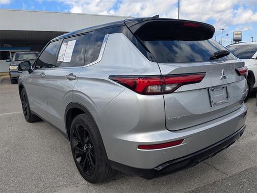2023 Mitsubishi Outlander SEL 2.5 2WD