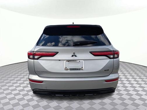 2023 Mitsubishi Outlander SEL 2.5 2WD