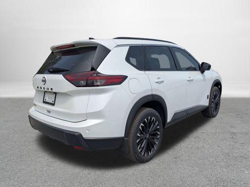 Everest White Pearl Tricoat 2026 Nissan Rogue Dark Armor