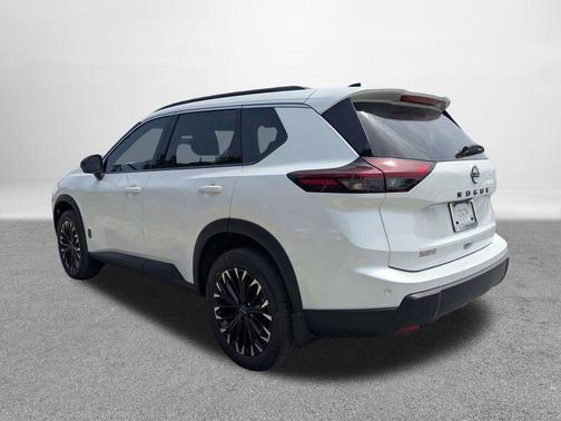 Everest White Pearl Tricoat 2026 Nissan Rogue Dark Armor