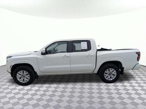 Glacier White 2024 Nissan Frontier SV
