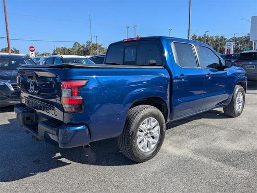 2022 Nissan Frontier SV