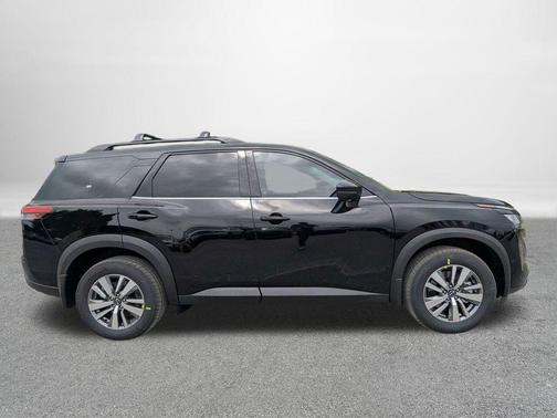 Super Black 2026 Nissan Pathfinder SL