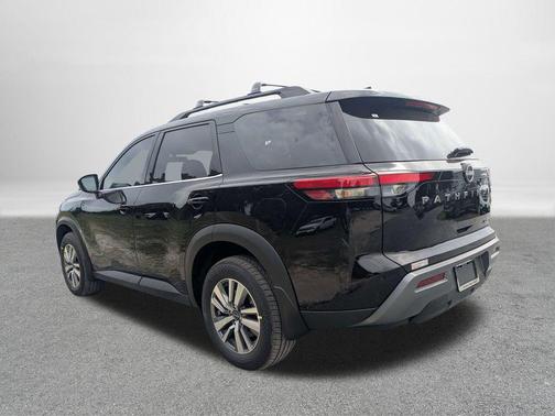 Super Black 2026 Nissan Pathfinder SL
