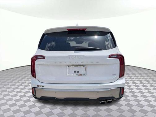 Glacial White Pearl 2025 Kia Telluride S