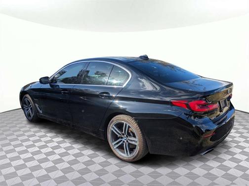 Jet Black 2021 BMW 530e Base