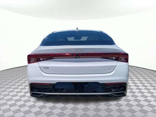 Glacial White Pearl 2023 Kia K5 LXS