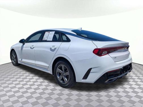 Glacial White Pearl 2023 Kia K5 LXS