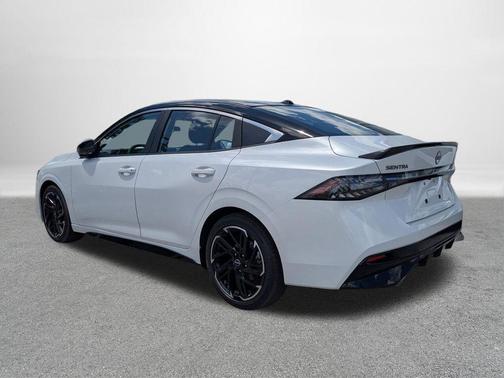 Aspen White Tricoat/Super Black 2026 Nissan Sentra SR