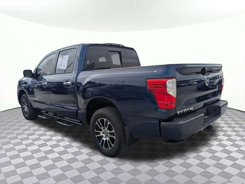 2021 Nissan Titan SV