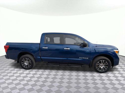 2021 Nissan Titan SV