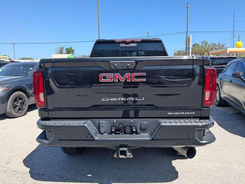 2023 GMC Sierra 2500 Denali