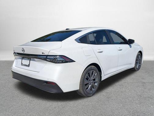 Aspen White Tricoat 2026 Nissan Sentra SL