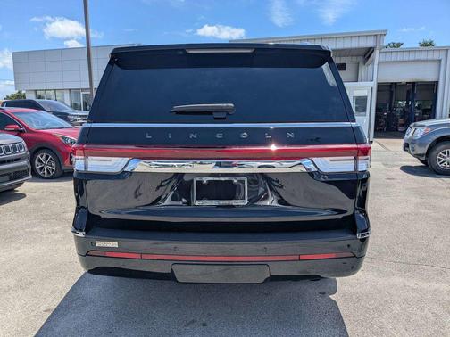 INFINITE BLACK 2022 Lincoln Navigator Black Label