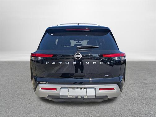 2025 Nissan Pathfinder SL FWD