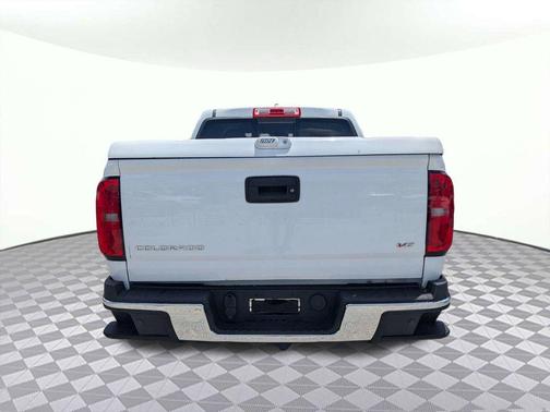 Summit White 2022 Chevrolet Colorado LT