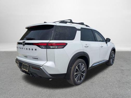 Everest White Pearl Tricoat 2026 Nissan Pathfinder Platinum
